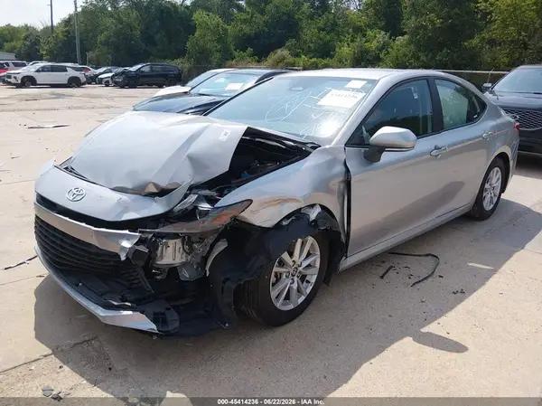 4T1DAACKXSU585081 2025 TOYOTA CAMRY - Image 2