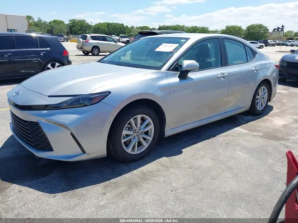 4T1DAACKXSU586134 2025 TOYOTA CAMRY - Image 2