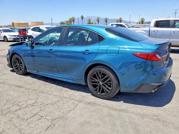 4T1DAACKXSU586439 2025 TOYOTA CAMRY - Image 2