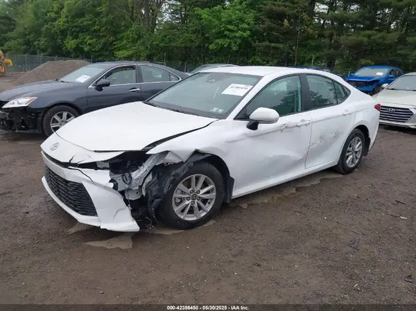 4T1DAACKXSU587395 2025 TOYOTA CAMRY - Image 2