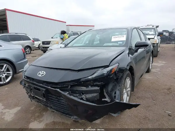 4T1DAACKXSU589972 2025 TOYOTA CAMRY - Image 2