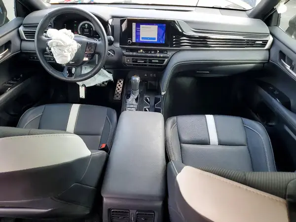 4T1DAACKXSU594637 2025 TOYOTA CAMRY - Image 8