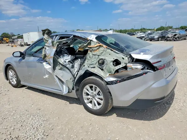 4T1DAACKXSU594671 2025 TOYOTA CAMRY - Image 2