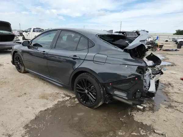4T1DAACKXSU598641 2025 TOYOTA CAMRY - Image 2