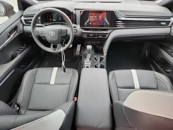 4T1DAACKXSU598641 2025 TOYOTA CAMRY - Image 8
