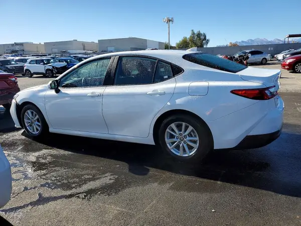 4T1DAACKXSU599952 2025 TOYOTA CAMRY - Image 2