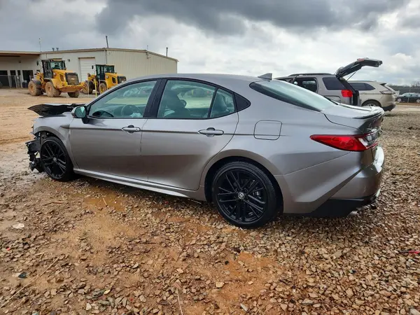 4T1DAACKXSU605913 2025 TOYOTA CAMRY - Image 2