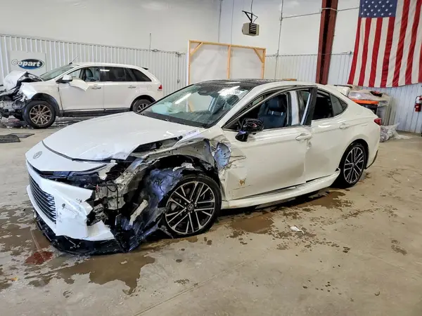 4T1DAACKXSU618757 2025 TOYOTA CAMRY - Image 1