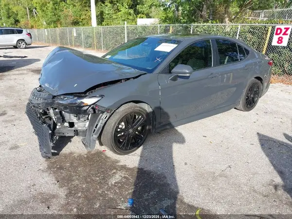 4T1DAACKXSU619634 2025 TOYOTA CAMRY - Image 2