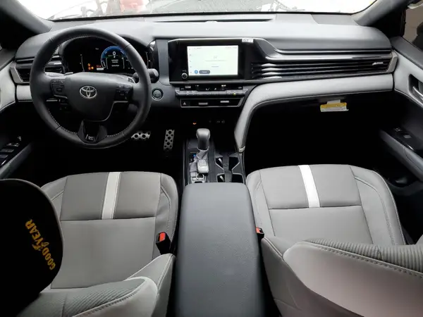 4T1DAACKXSU620198 2025 TOYOTA CAMRY - Image 8