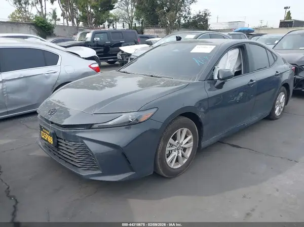 4T1DAACKXSU621545 2025 TOYOTA CAMRY - Image 2
