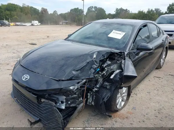 4T1DAACKXSU621755 2025 TOYOTA CAMRY - Image 2