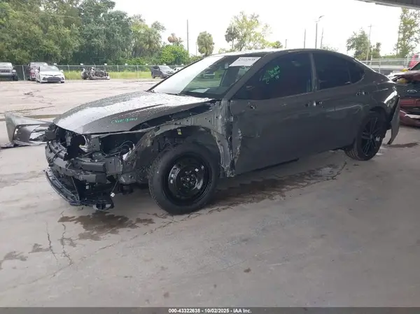 4T1DAACKXSU628415 2025 TOYOTA CAMRY - Image 2