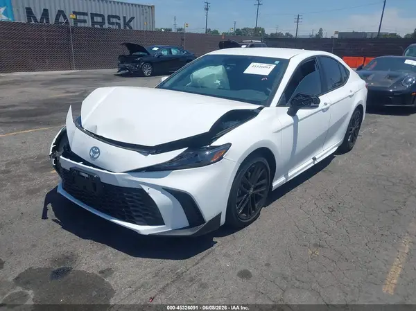 4T1DAACKXSU633243 2025 TOYOTA CAMRY - Image 2