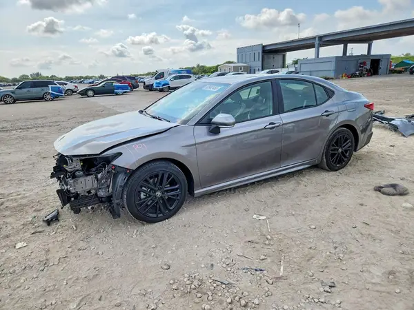 4T1DAACKXSU638099 2025 TOYOTA CAMRY - Image 1