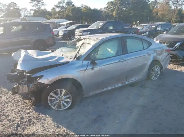 4T1DAACKXSU641701 2025 TOYOTA CAMRY - Image 2