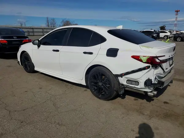 4T1DAACKXSU642704 2025 TOYOTA CAMRY - Image 2