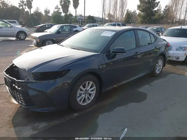 4T1DAACKXSU642895 2025 TOYOTA CAMRY - Image 2