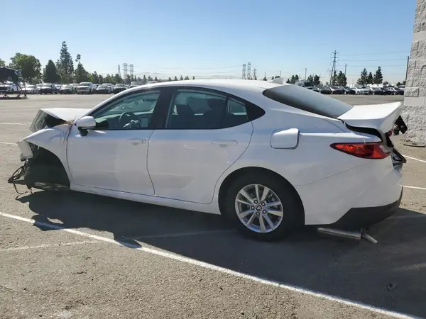 4T1DAACKXSU643223 2025 TOYOTA CAMRY - Image 2