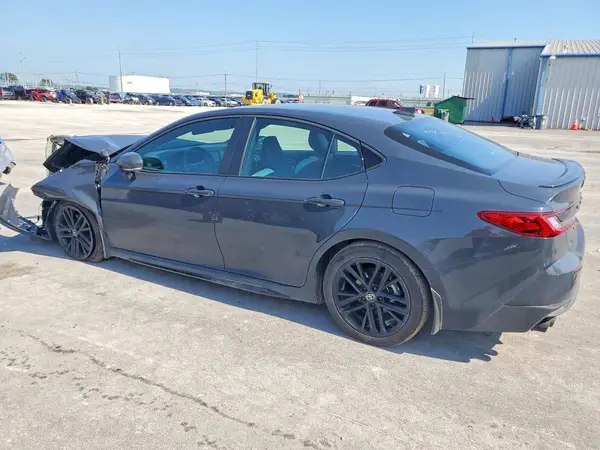 4T1DAACKXSU644601 2025 TOYOTA CAMRY - Image 2