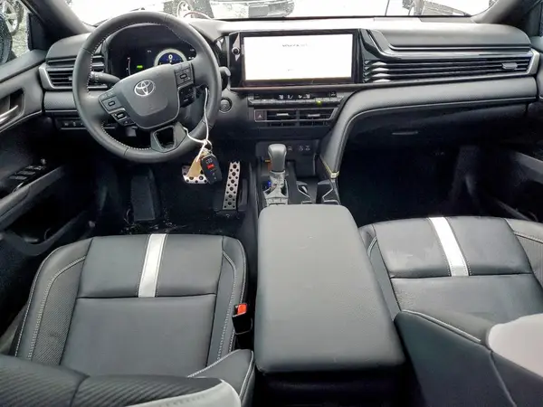 4T1DAACKXSU648597 2025 TOYOTA CAMRY - Image 8