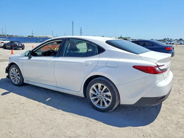 4T1DAACKXSU650107 2025 TOYOTA CAMRY - Image 2