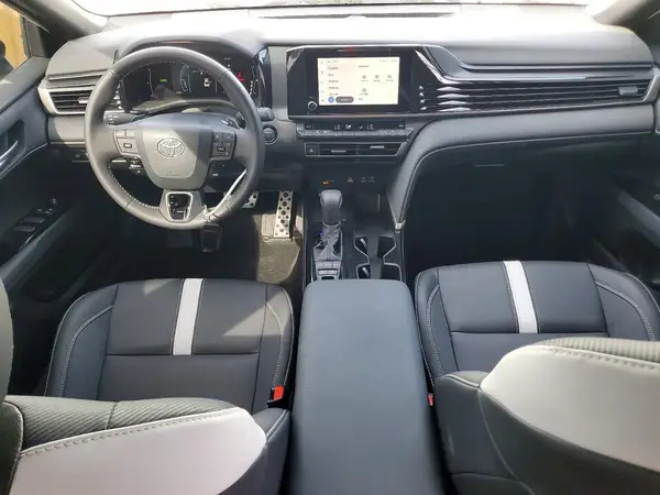 4T1DAACKXTU237976 2026 TOYOTA CAMRY - Image 8