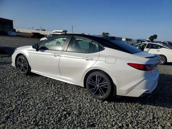 4T1DAACKXTU243826 2026 TOYOTA CAMRY - Image 2