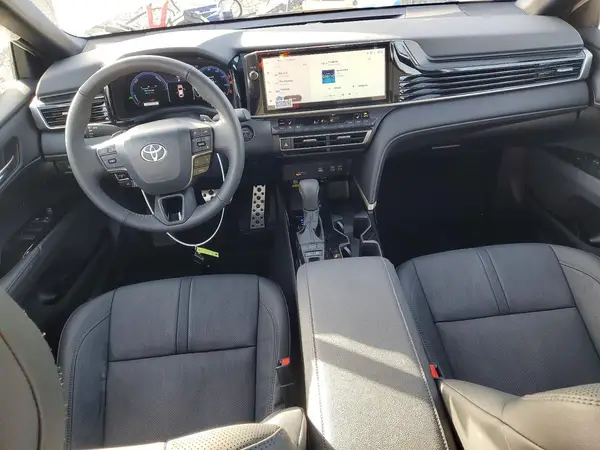 4T1DAACKXTU243826 2026 TOYOTA CAMRY - Image 8