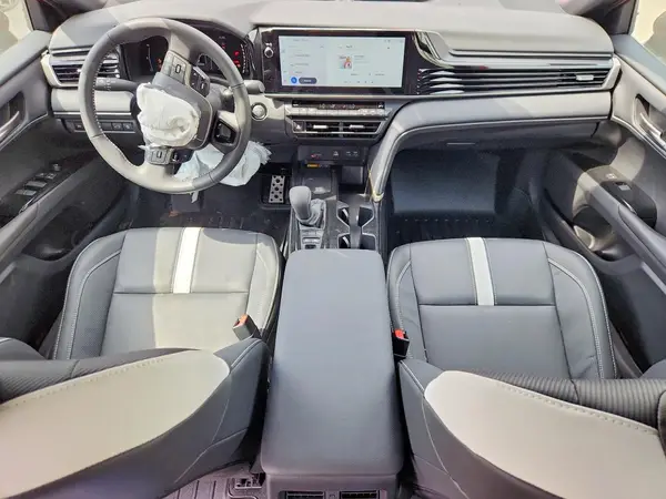 4T1DAACKXTU245267 2026 TOYOTA CAMRY - Image 8