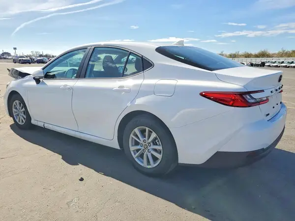 4T1DAACKXTU264806 2026 TOYOTA CAMRY - Image 2