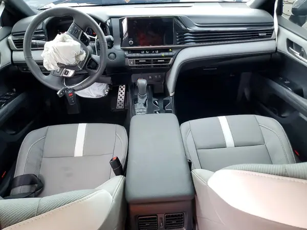 4T1DAACKXTU269259 2026 TOYOTA CAMRY - Image 8