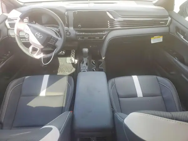 4T1DAACKXTU272016 2026 TOYOTA CAMRY - Image 8