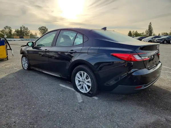 4T1DAACKXTU275014 2026 TOYOTA CAMRY - Image 2