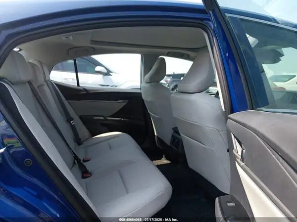 4T1DAACKXTU317360 2026 TOYOTA CAMRY - Image 8