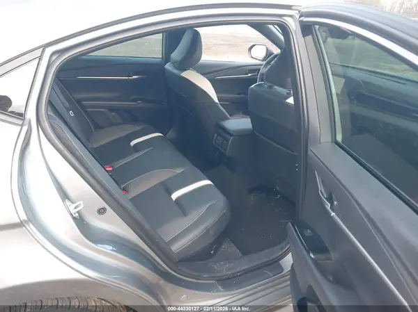 4T1DAACKXTU660511 2026 TOYOTA CAMRY - Image 8