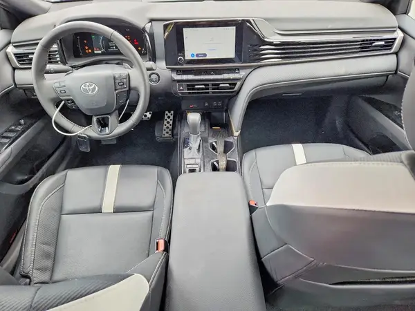 4T1DAACKXTU661173 2026 TOYOTA CAMRY - Image 8
