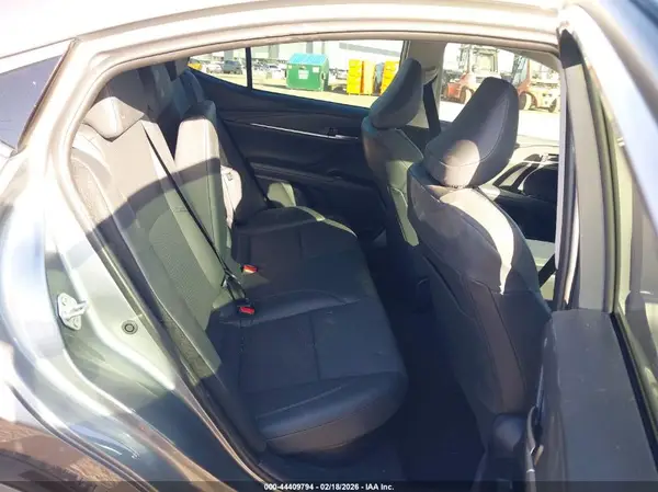 4T1DAACKXTU671881 2026 TOYOTA CAMRY - Image 8