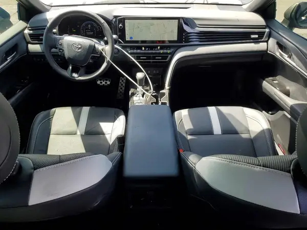 4T1DAACKXTU697252 2026 TOYOTA CAMRY - Image 8