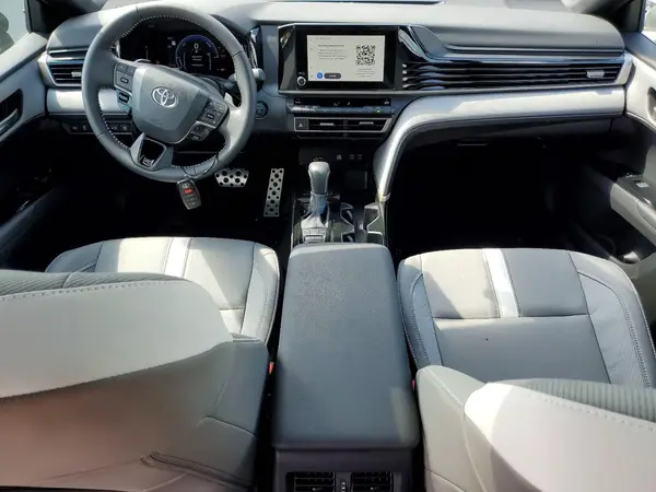 4T1DAACKXTU703423 2026 TOYOTA CAMRY - Image 8
