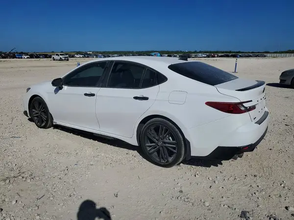 4T1DAACKXTU705186 2026 TOYOTA CAMRY - Image 2