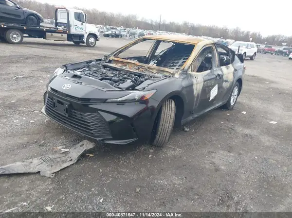 4T1DBADK0SU512703 2025 TOYOTA CAMRY - Image 2