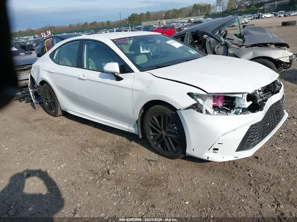 4T1DBADK0SU526035 2025 TOYOTA CAMRY - Image 1