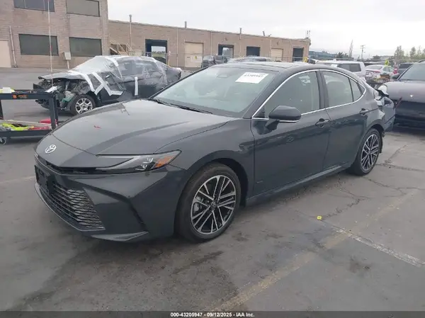 4T1DBADK0SU539707 2025 TOYOTA CAMRY - Image 2