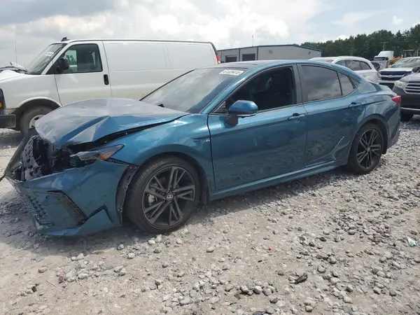 4T1DBADK1SU014056 2025 TOYOTA CAMRY - Image 1