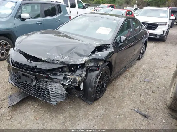 4T1DBADK1SU033819 2025 TOYOTA CAMRY - Image 2