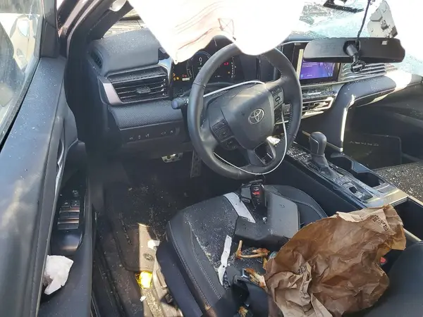 4T1DBADK1SU529963 2025 TOYOTA CAMRY - Image 8