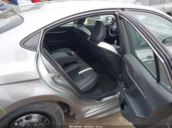 4T1DBADK1SU540560 2025 TOYOTA CAMRY - Image 8