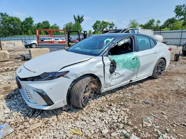4T1DBADK2SU009609 2025 TOYOTA CAMRY - Image 1