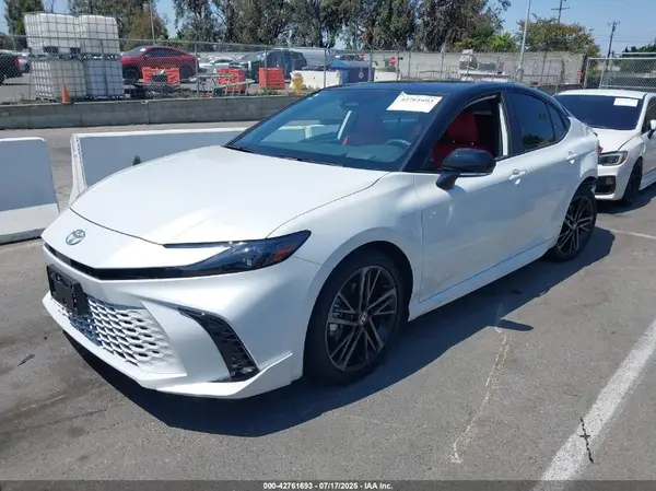 4T1DBADK2SU012350 2025 TOYOTA CAMRY - Image 2